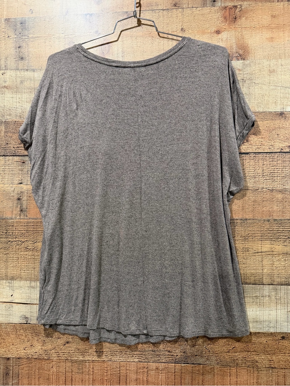 Set of Two Casual Tops -Hummingbirds & Floral Accents Brown & Tan Size XL - Picture 4 of 10
